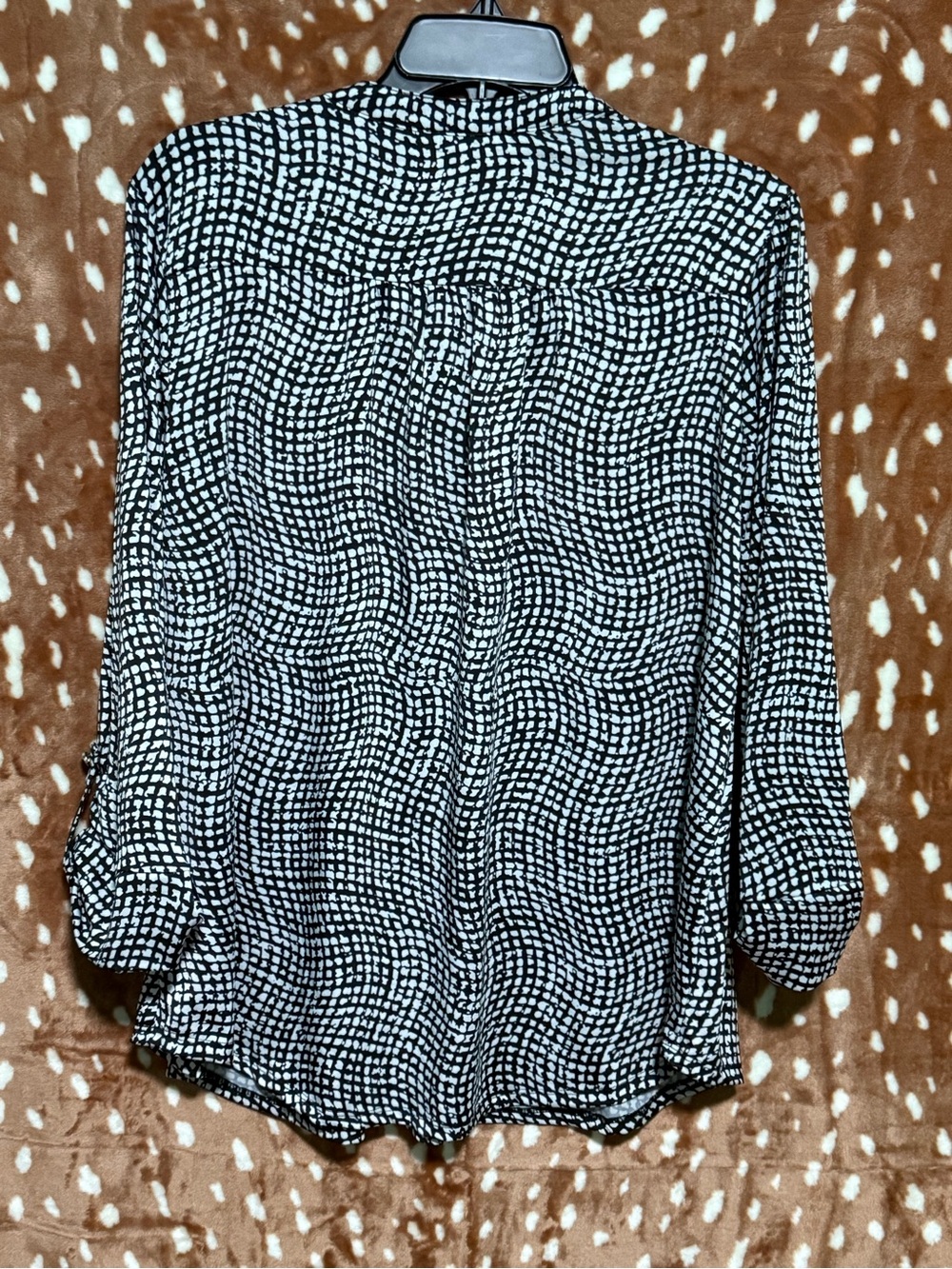 Cocomo Black & White Geometric Print Henley Blouse - Picture 2 of 3